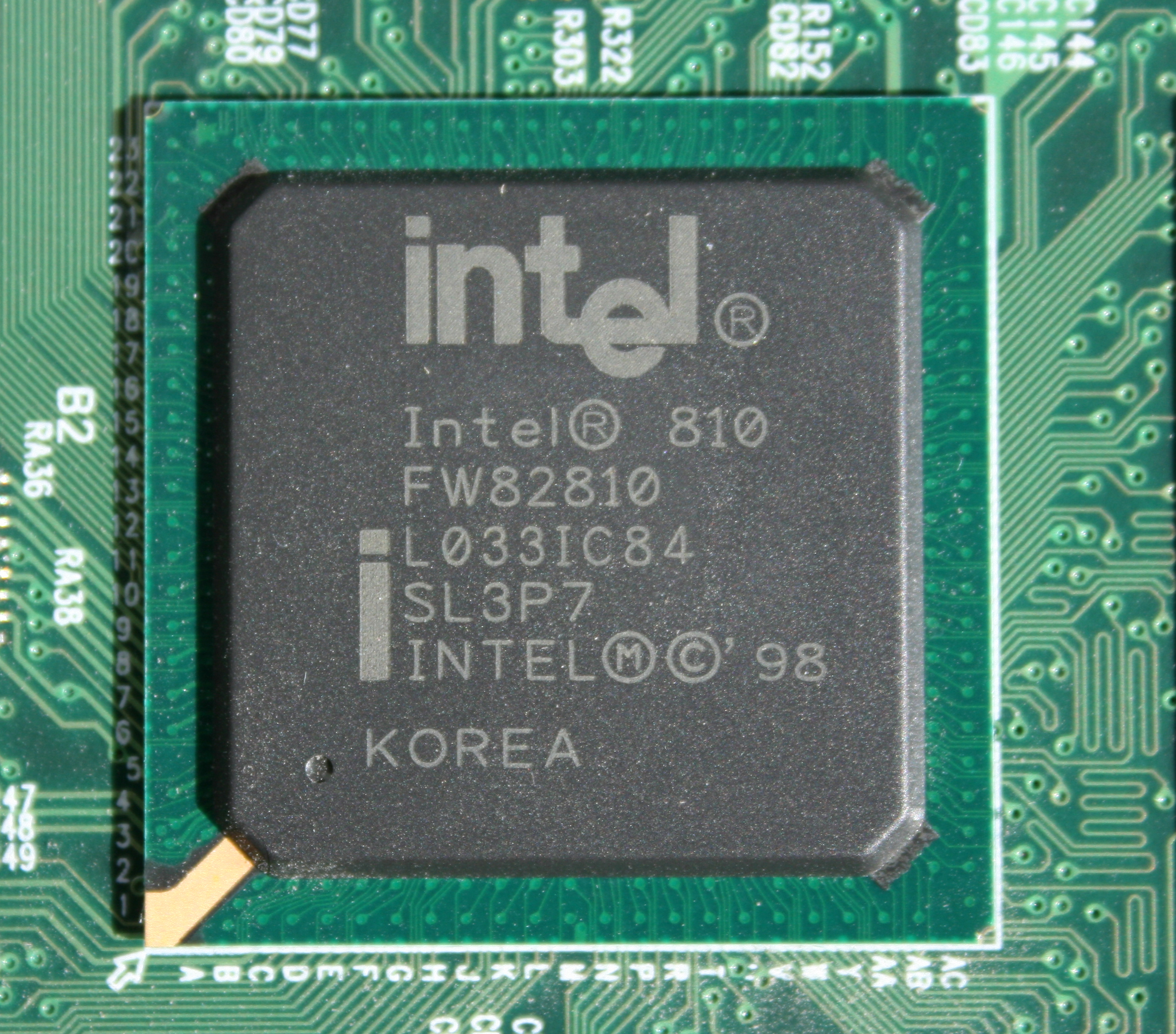 Intel int. Интел 310 чипсет. Intel Celeron чипсет. Intel i740. Intel 810.